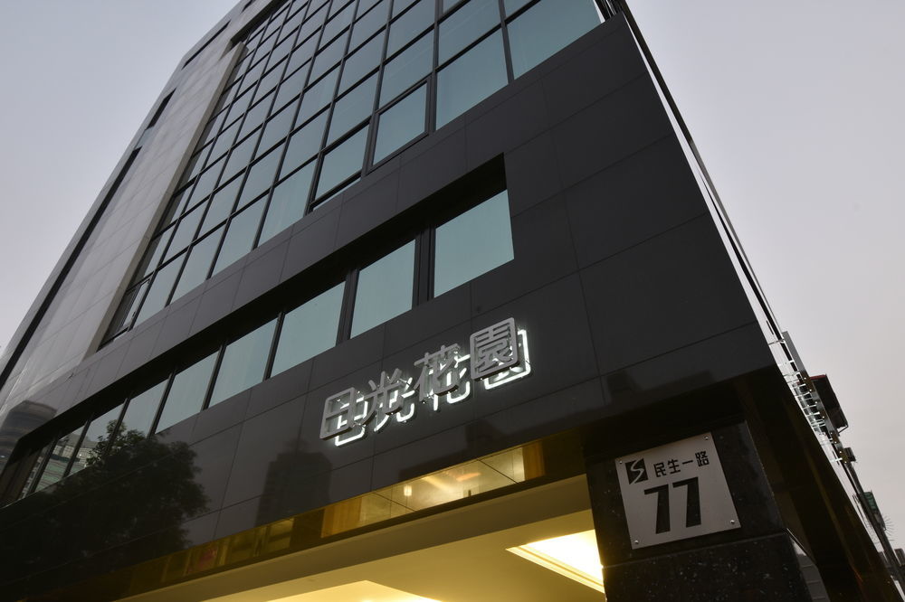 Sun Hotel Kaohsiung Bagian luar foto