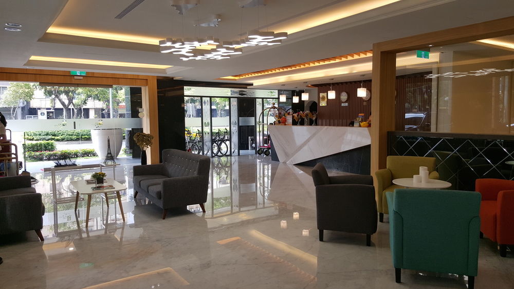 Sun Hotel Kaohsiung Bagian luar foto