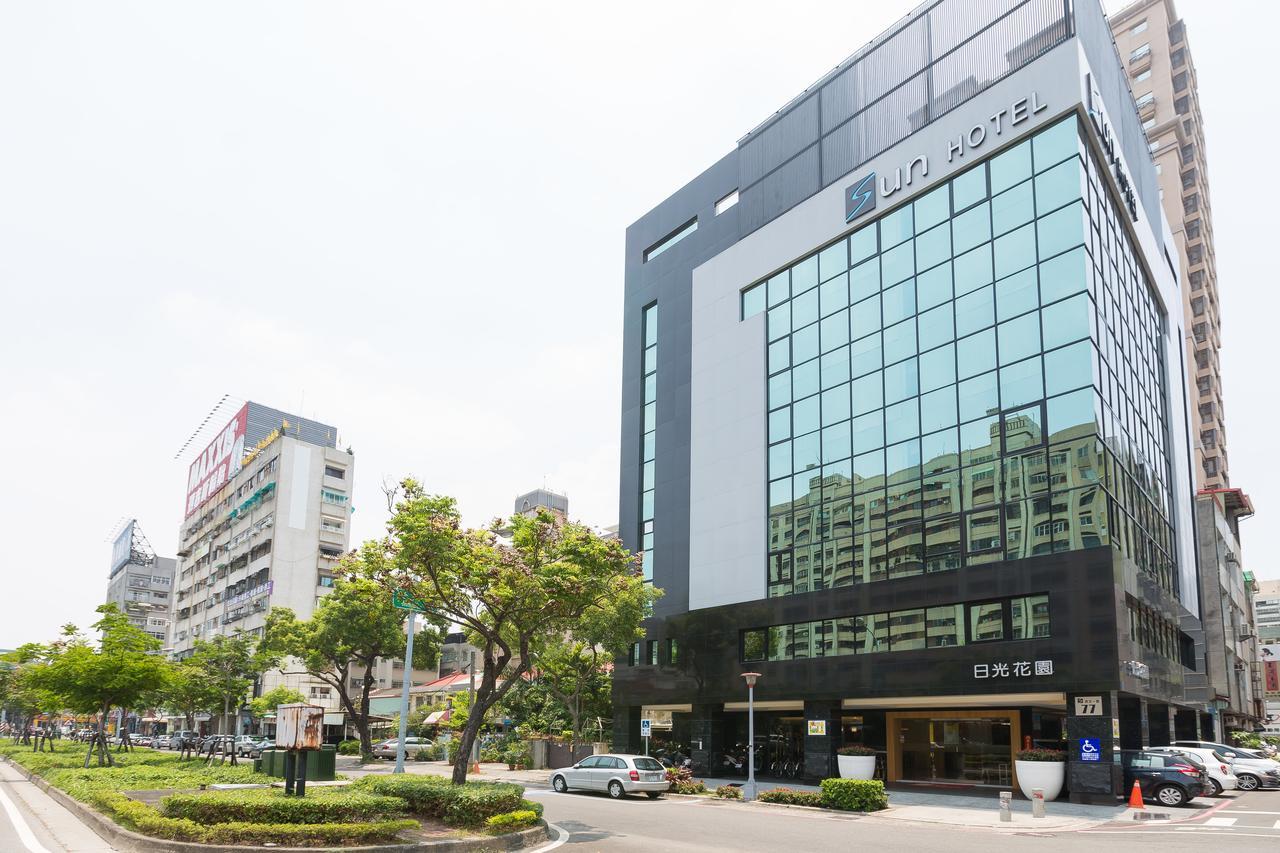 Sun Hotel Kaohsiung Bagian luar foto
