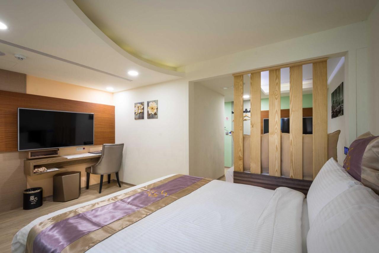 Sun Hotel Kaohsiung Bagian luar foto