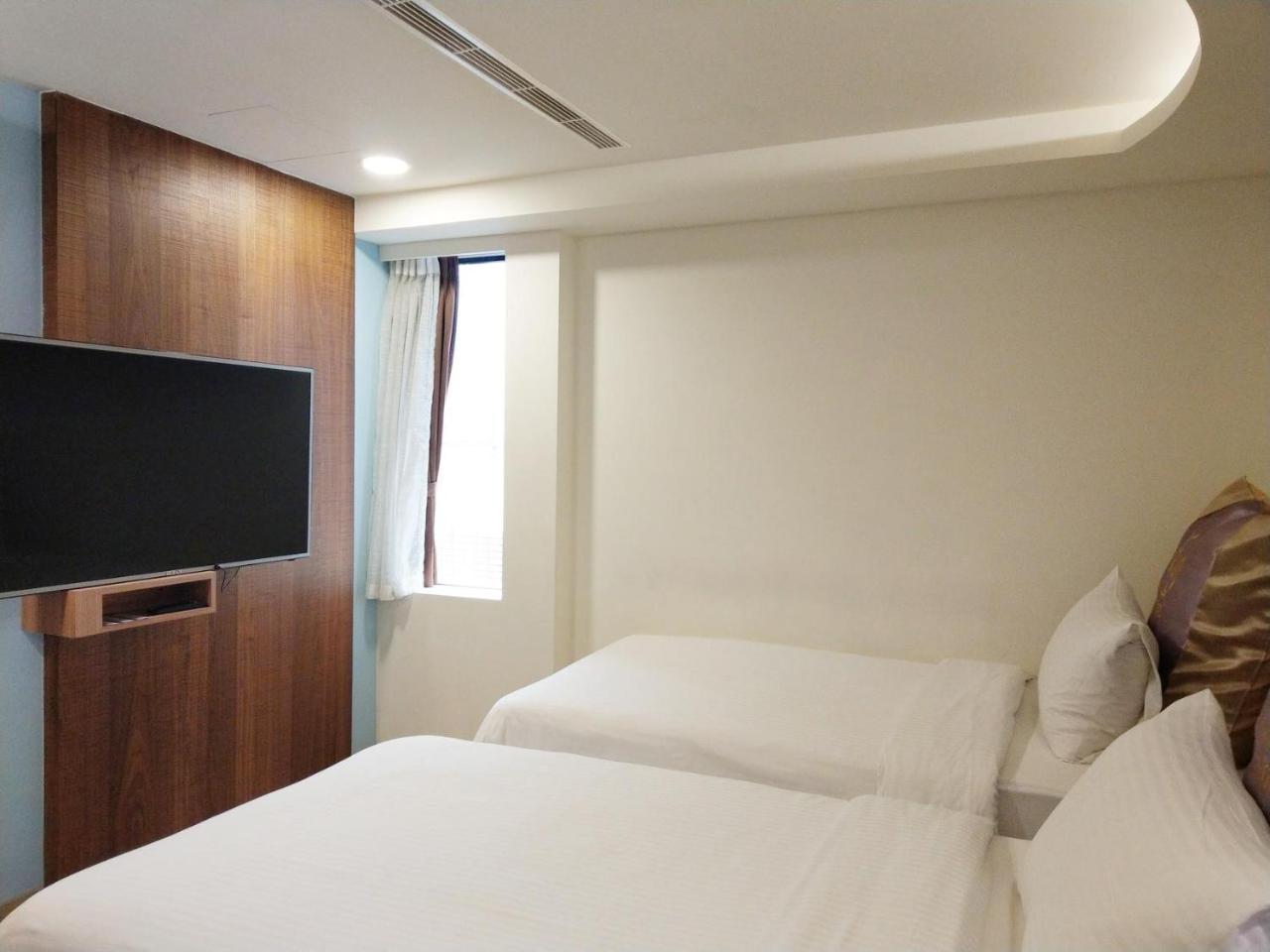 Sun Hotel Kaohsiung Bagian luar foto